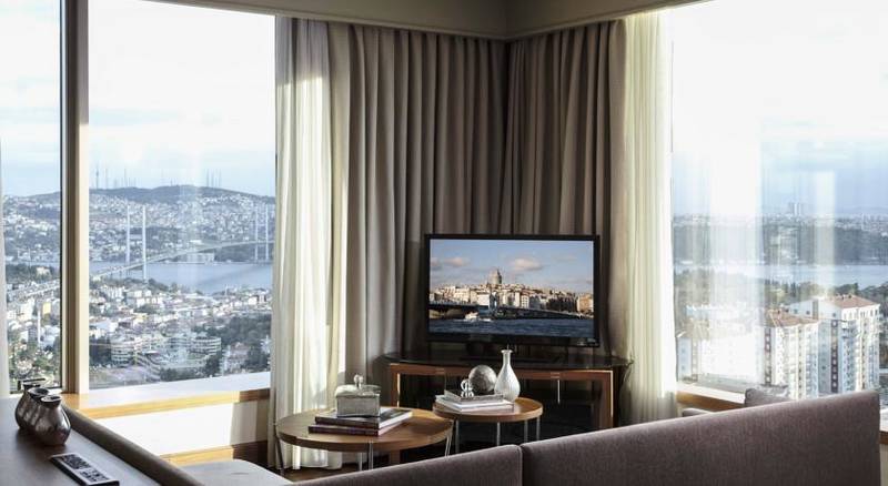 Renaissance stanbul Bosphorus Hotel