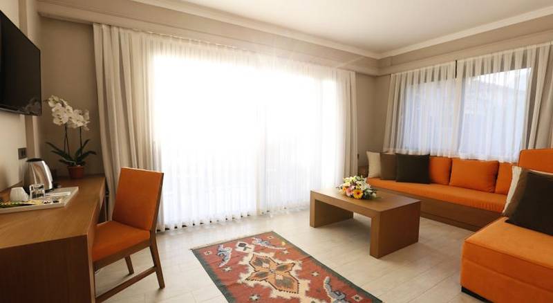 Renka Hotel & Spa