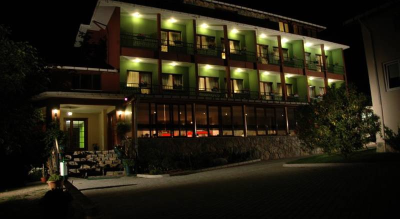 Rhebas Hotel