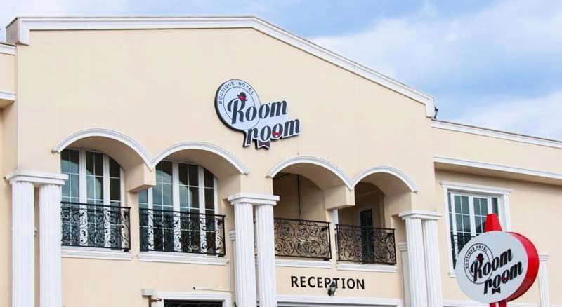 Room Room Hotel
