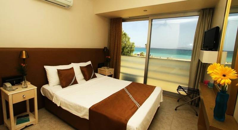 Rooms Beach Hotel