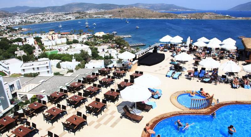 Royal Arena Resort & Spa