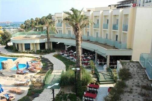 Royal Palm Beach Hotel