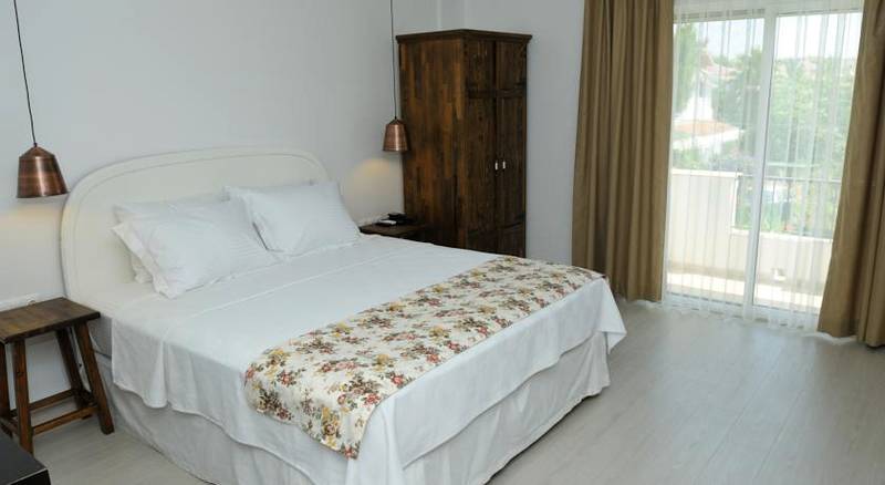 Rustic Alaat Otel