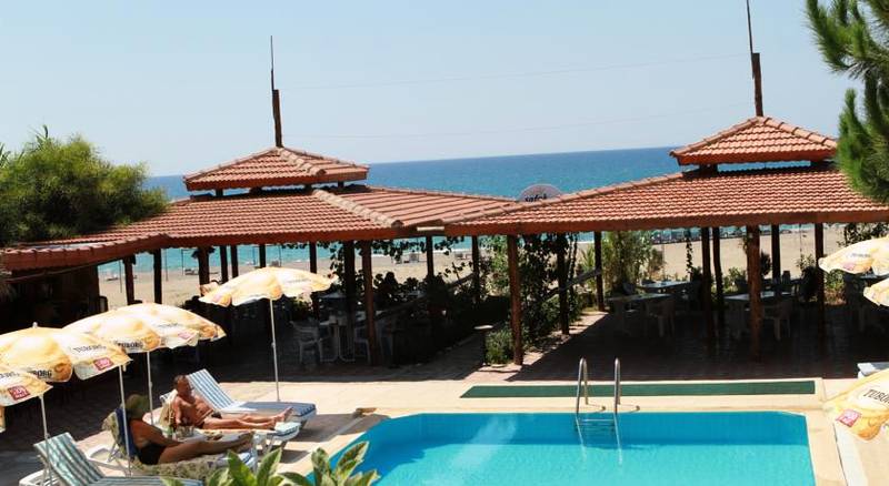 afak Beach Hotel