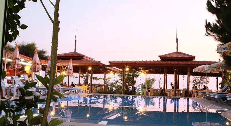 afak Beach Hotel