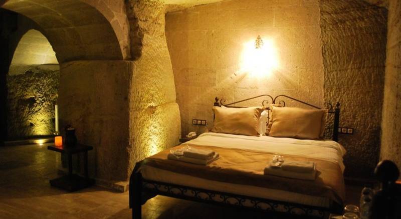 Emit Cave Hotel