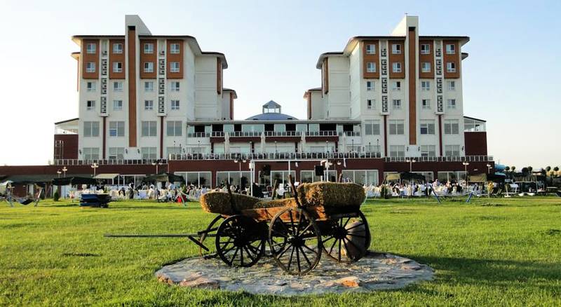 Sandkl Thermal Park Resort Spa & Convention Center