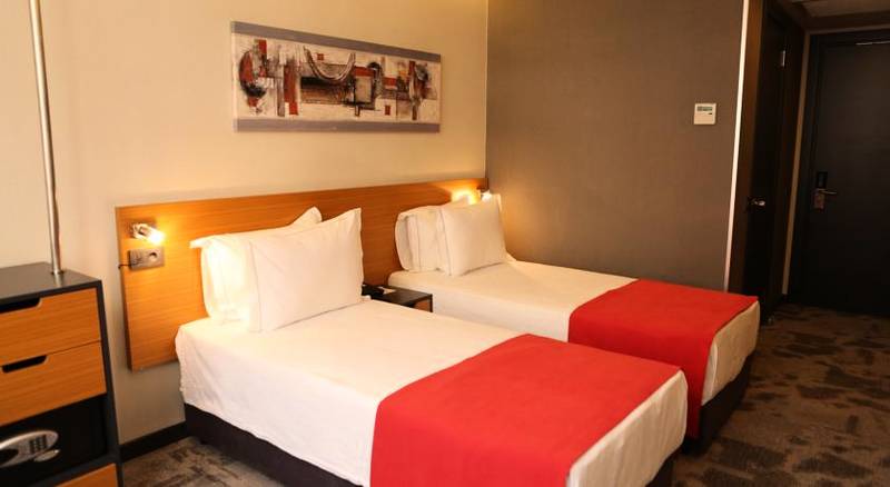 Sapko Airport Hotel