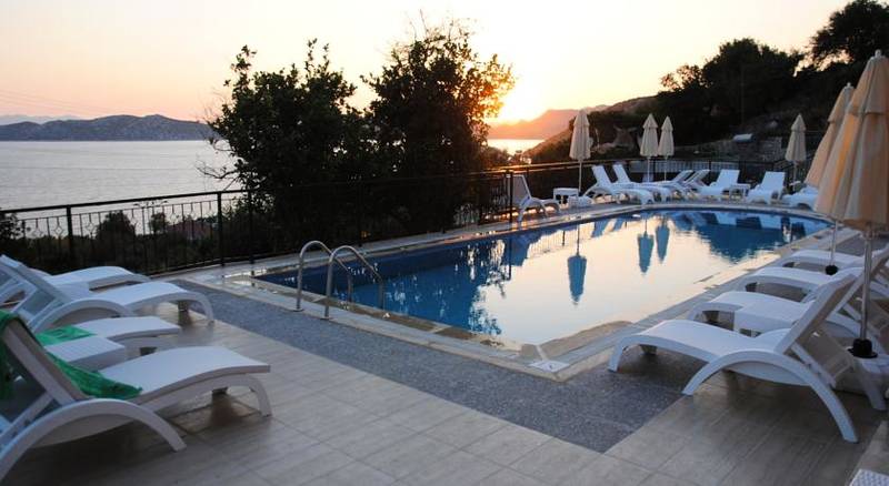 Saranda Club Hotel