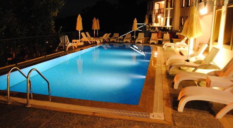 Saranda Club Hotel