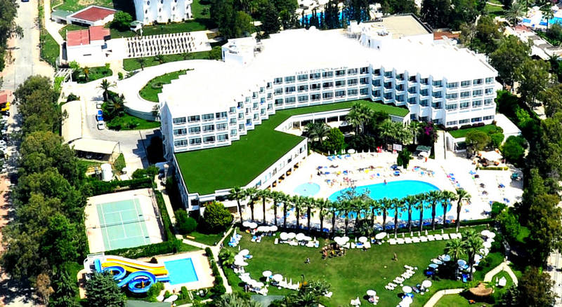 Maritim Hotel Saray Regency