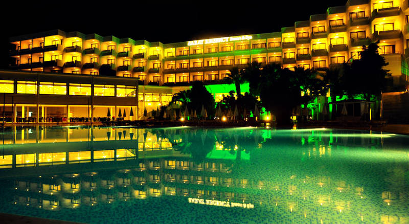 Maritim Hotel Saray Regency