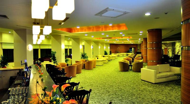 Maritim Hotel Saray Regency