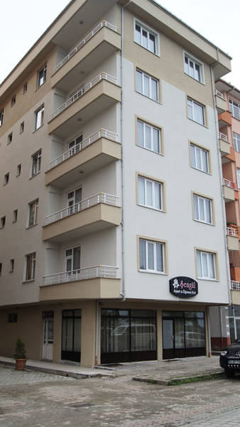 engl Apart & Kz renci Evi