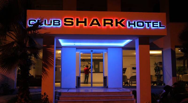 Club Shark Hotel