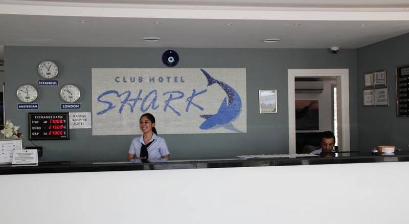 Club Shark Hotel