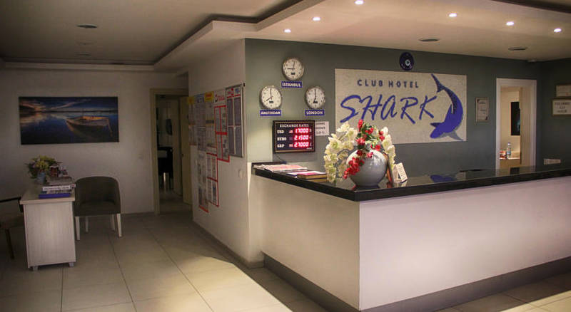 Club Shark Hotel