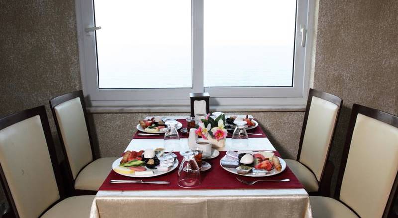 ile eref Hotel