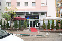 Siyav Otel