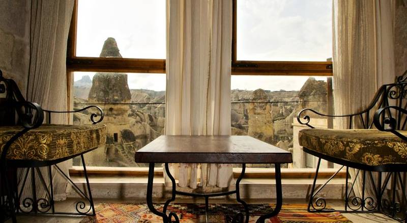 Sultan Cave Suites