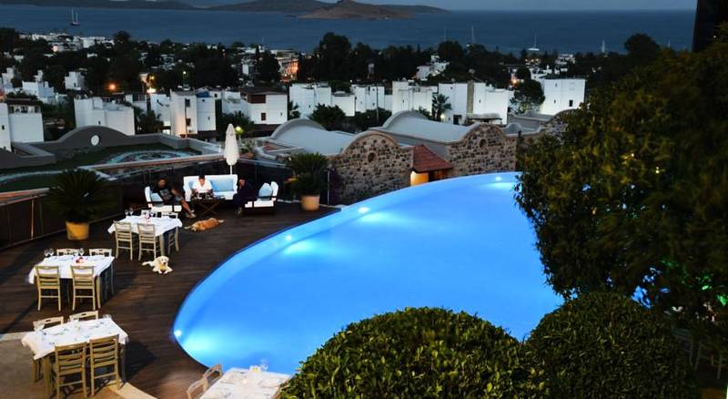 Temenos Luxury Suites Hotel & Spa