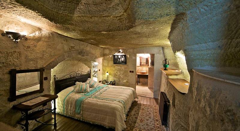 Terra Cave Suites
