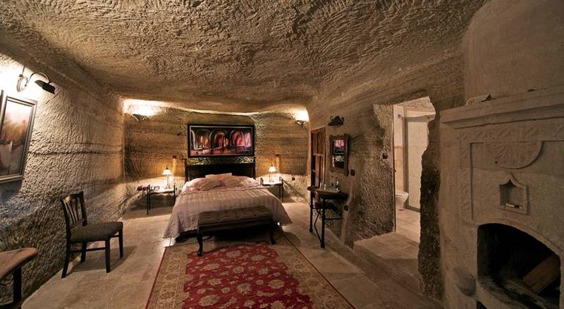 Terra Cave Suites