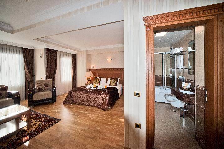 The Byzantium Hotel & Suites