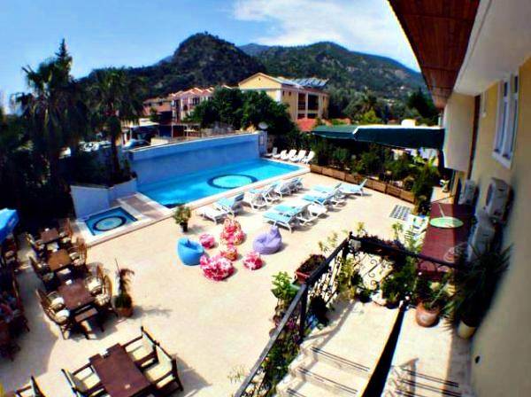 Tonoz Beach Hotel ldeniz