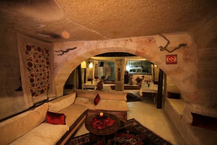 Travel nn Cave Hotel