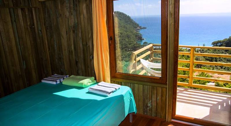 Tree Houses Kabak