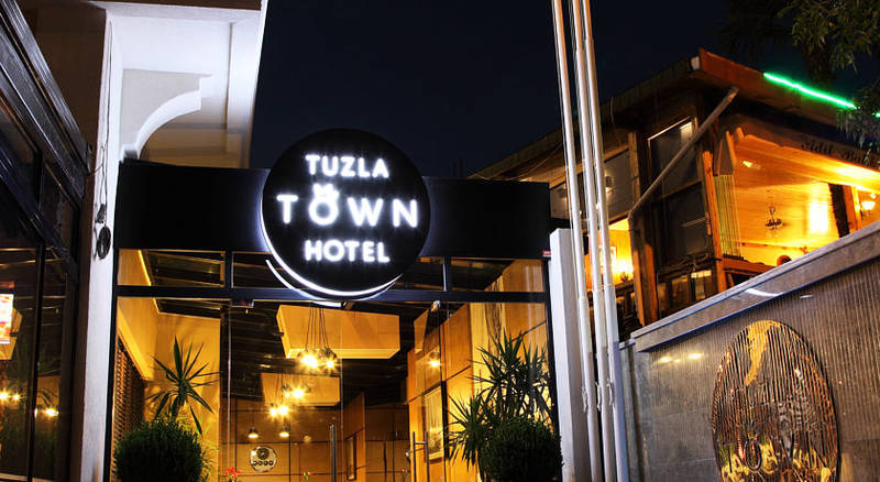 Tuzla Town Hotel