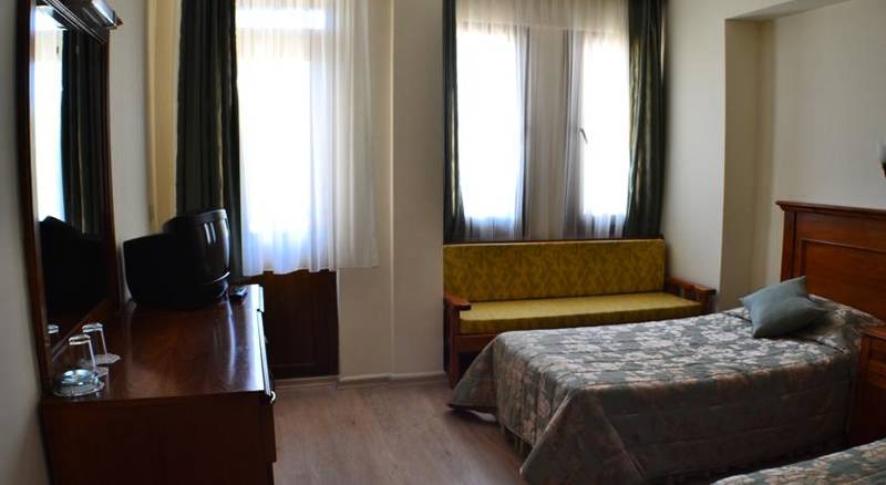 nsal Hotel ldeniz