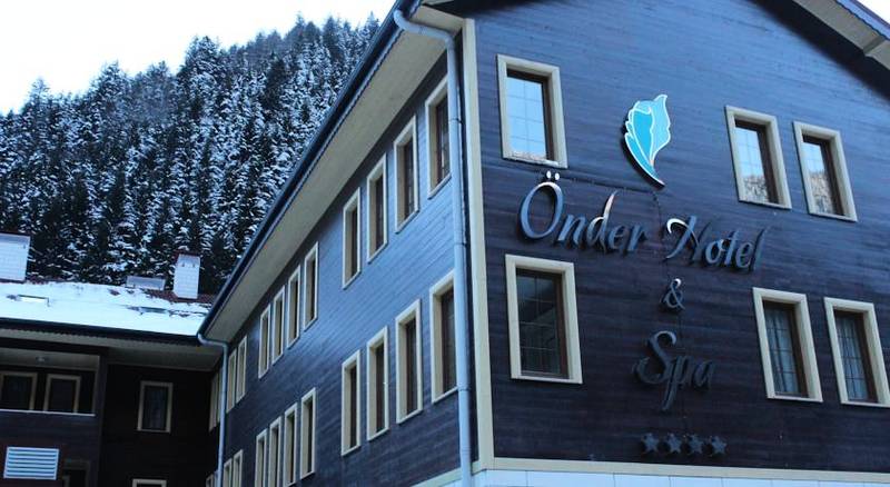 Uzungl nder Otel