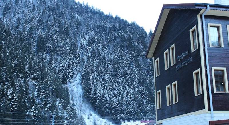 Uzungl nder Otel