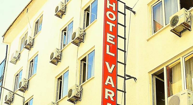 Varan Hotel