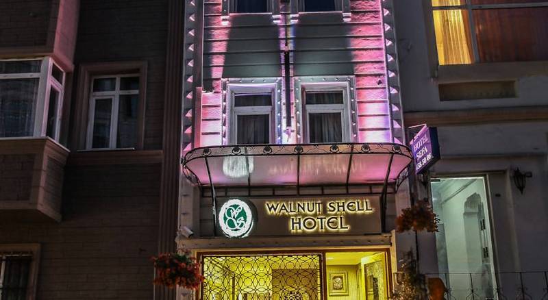 Walnut Shell Hotel