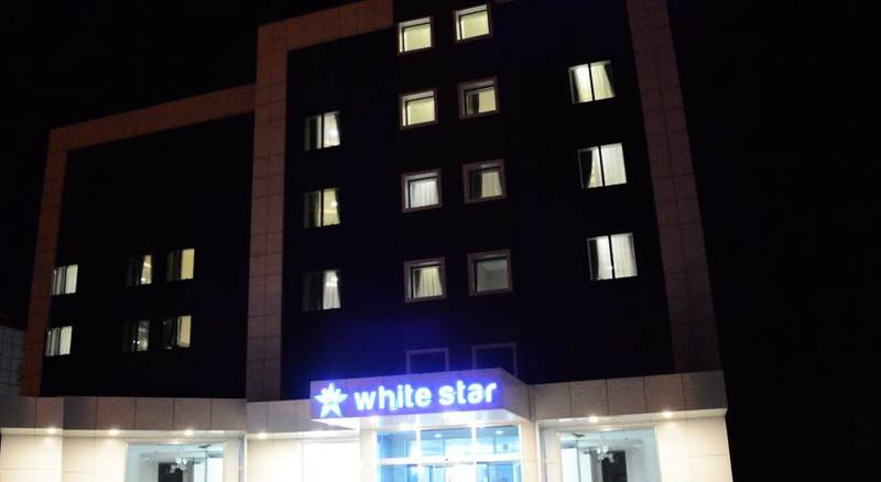 White Star Hotel