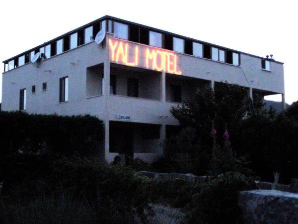 Yal Motel