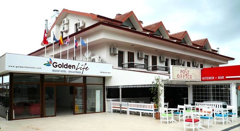 Golden Life Resort & Spa