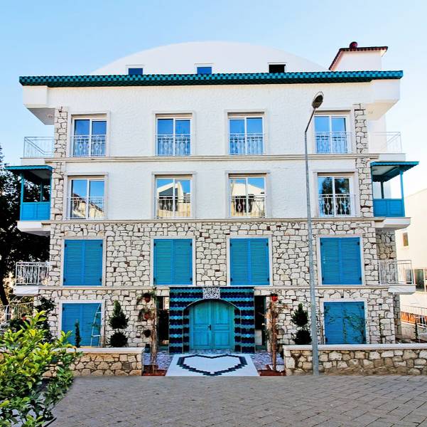 Yazar Lara Hotel