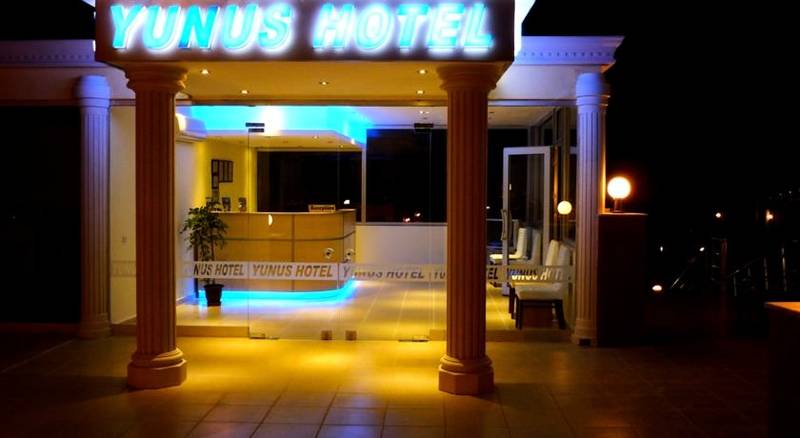 Yunus Hotel Ovack