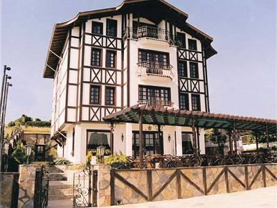 Zinos Hotel